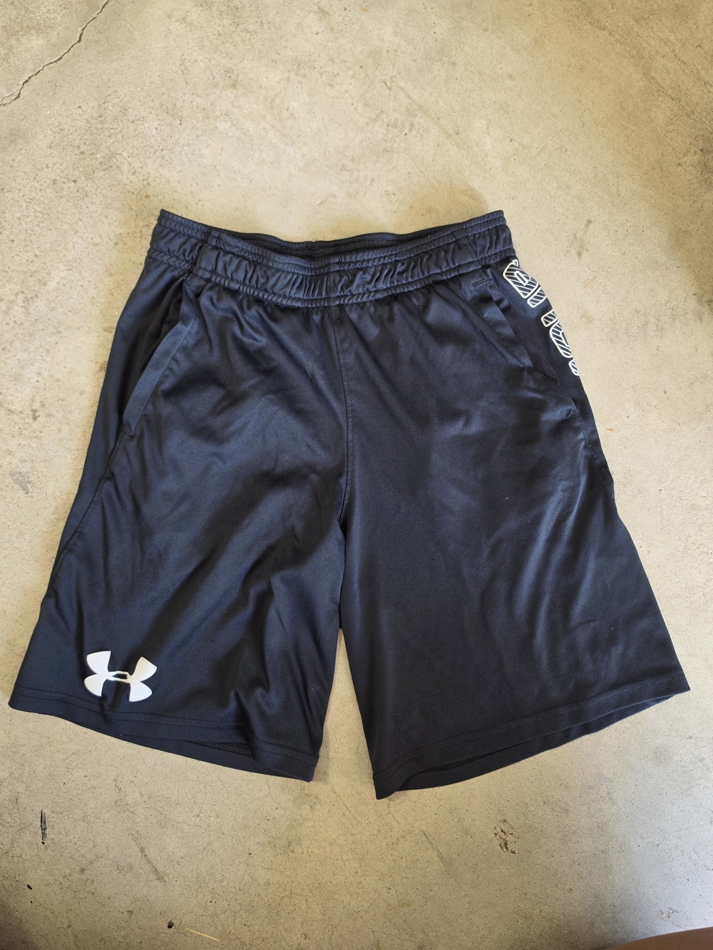 Under Armour Boys Black Athletic Shorts | Youth Medium | Loose Fit | Performance